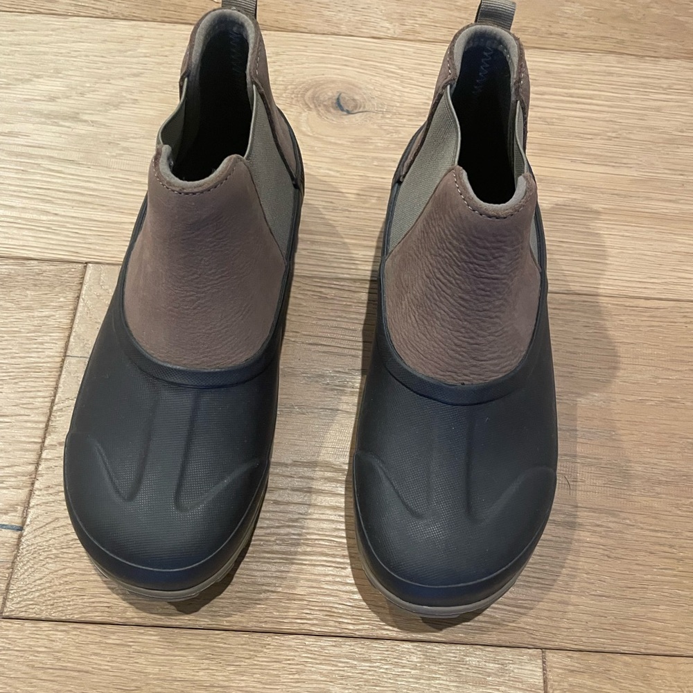 NWOT Women’s Bogs - size 7